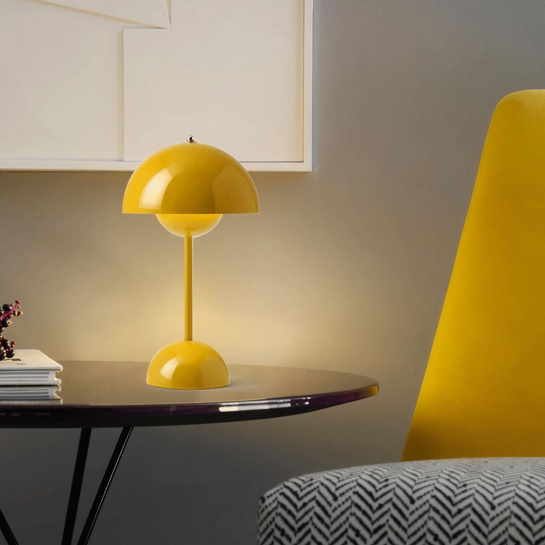 Velusa LED Tischlampe - Aufladbare Metall Nachttischlampe mit Touch Steuerung & 3 Lichtfarben